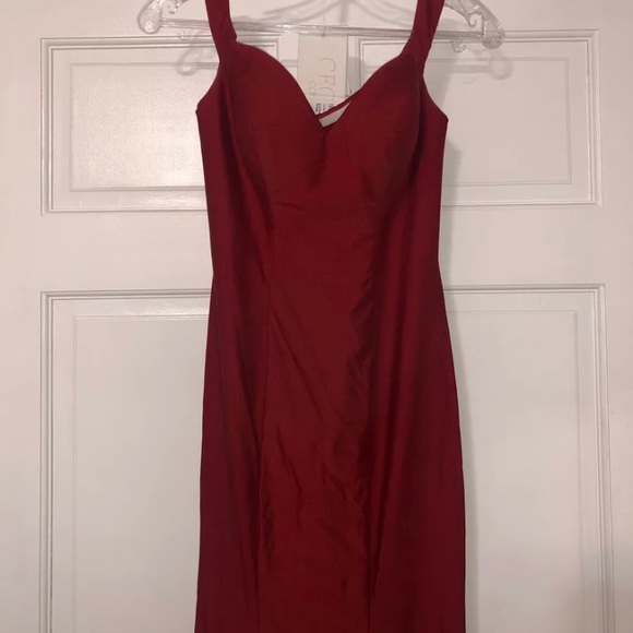 Cecilia Couture Red Gown - Picture 4 of 9